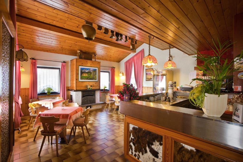 Albergo Negritella Borgo Valsugana Eksteriør billede